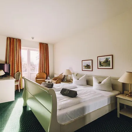 Отель Seehotel Heidehof Klein Nemerow