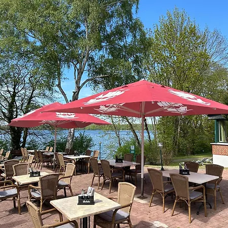 Отель Seehotel Heidehof Klein Nemerow
