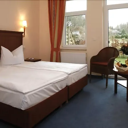 Отель Seehotel Heidehof Klein Nemerow