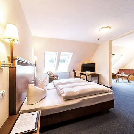 Отель Seehotel Heidehof Klein Nemerow
