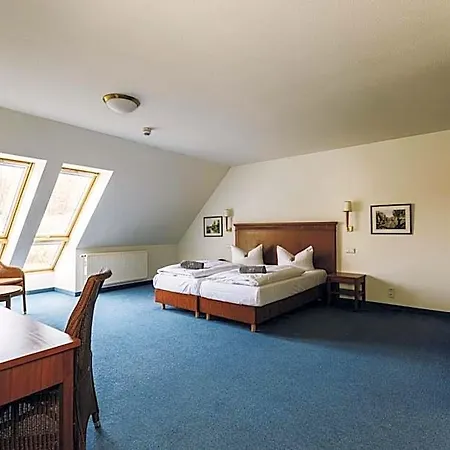 Otel Seehotel Heidehof Klein Nemerow